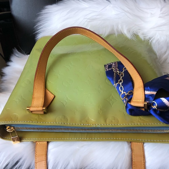 Authentic Louis Vuitton Huston Vernis bag - Picture 5 of 16